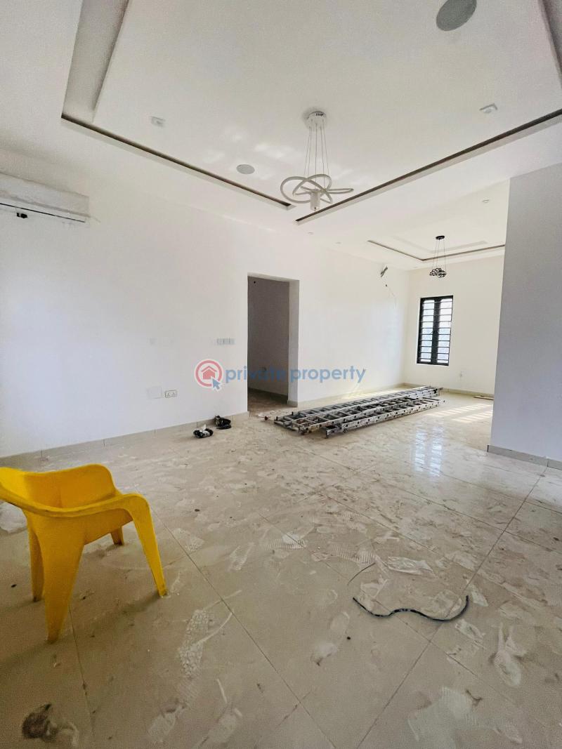 5 bedroom Detached Duplex For Sale Ogudu GRA Lagos - 2