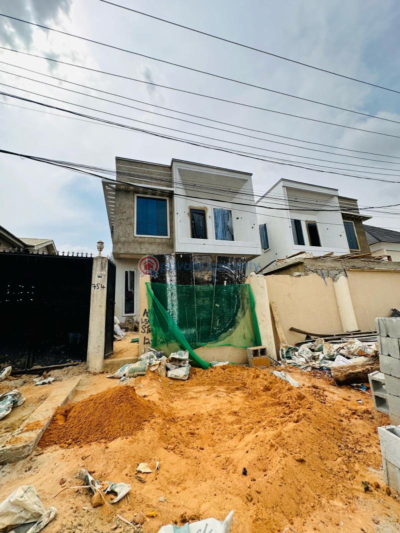 5 bedroom Detached Duplex For Sale Omole Phase 2 Ojodu Lagos - 1