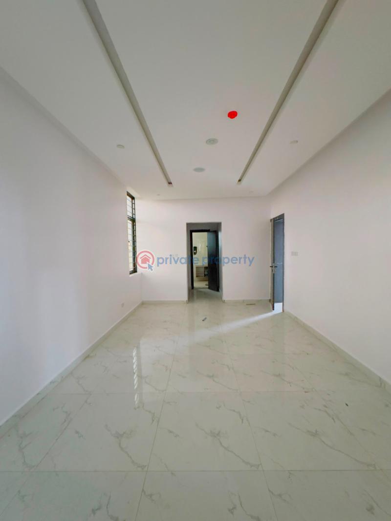 5 bedroom Detached Duplex For Sale Omole Phase 2 Ojodu Lagos - 1