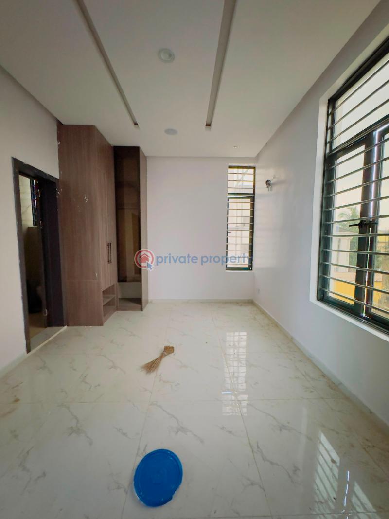 5 bedroom Detached Duplex For Sale Omole Phase 2 Ojodu Lagos - 11