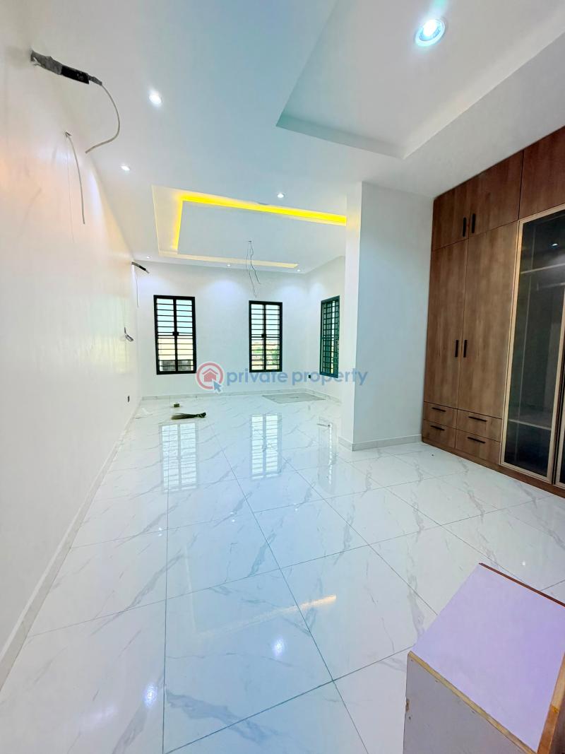 5 bedroom Detached Duplex For Sale Omole Phase 1 Ojodu Lagos - 9
