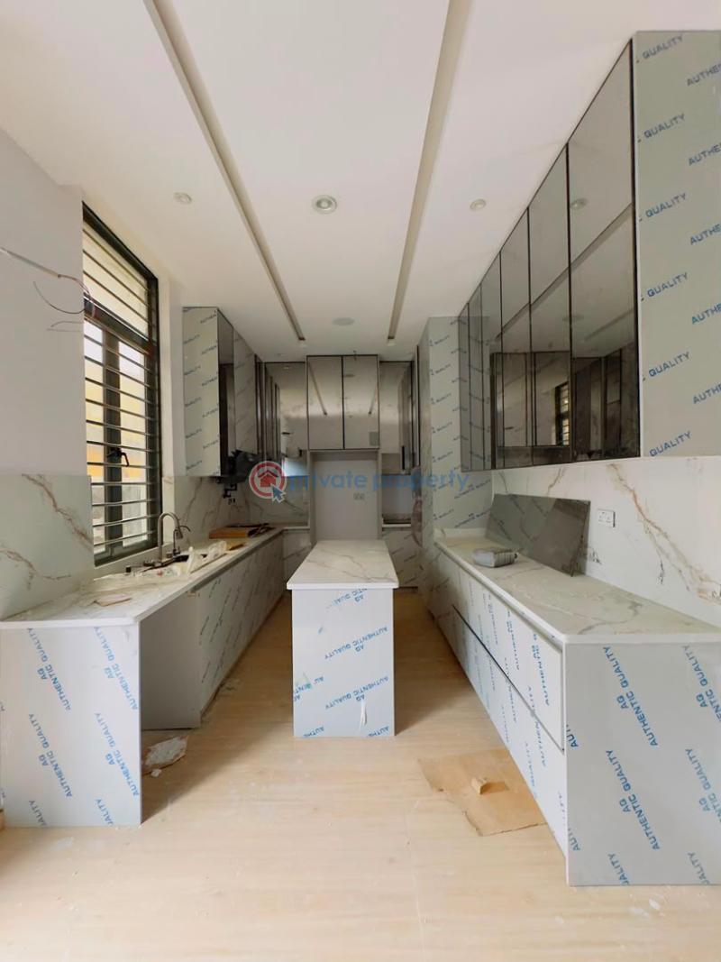 5 bedroom Detached Duplex For Sale Omole Phase 2 Ojodu Lagos - 12