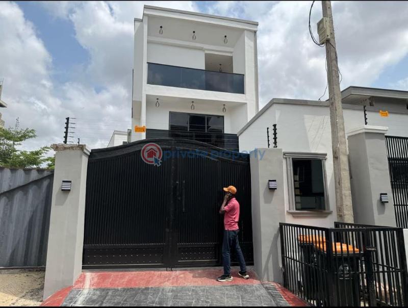 5 bedroom Detached Duplex For Rent Gra Ikeja Lagos