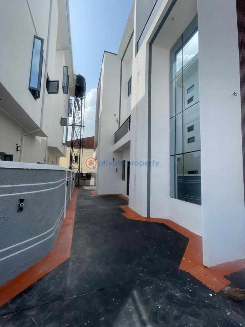 5 bedroom Detached Duplex For Sale Magodo GRA Phase 2 Kosofe/Ikosi Lagos - 2