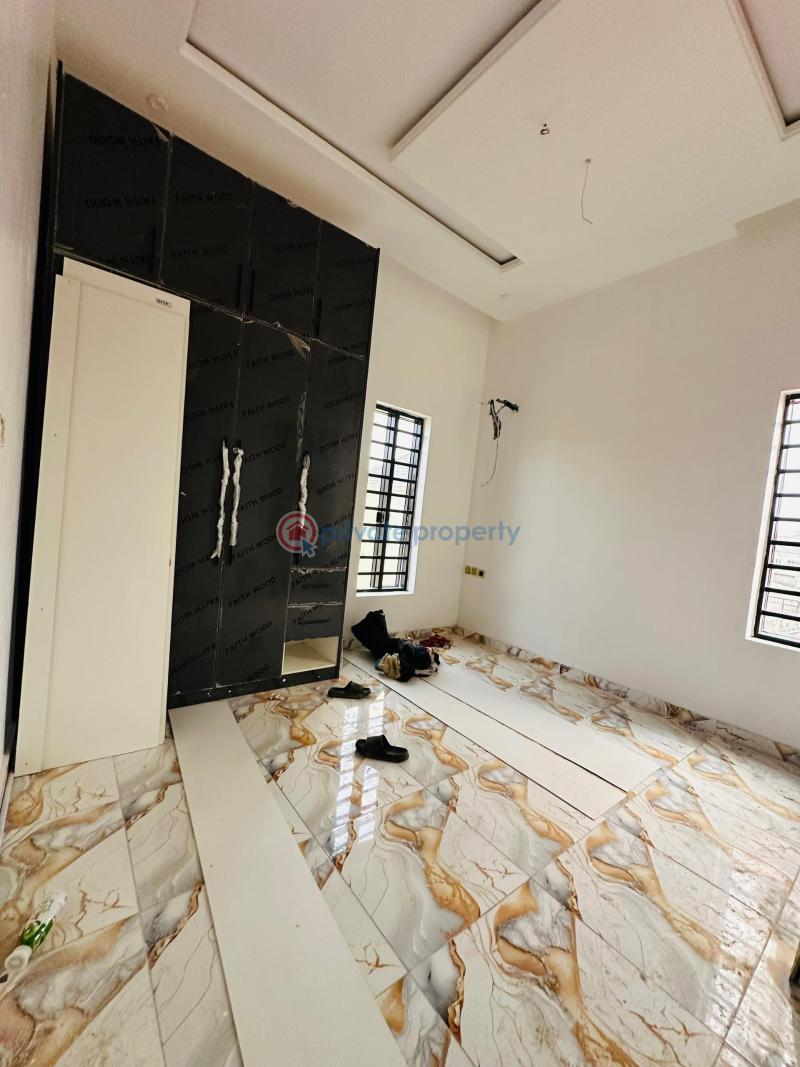 5 bedroom Detached Duplex For Sale Gbagada Lagos - 10