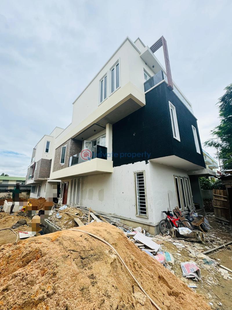5 bedroom Detached Duplex For Sale Adeniyi Jones Ikeja Lagos - 1