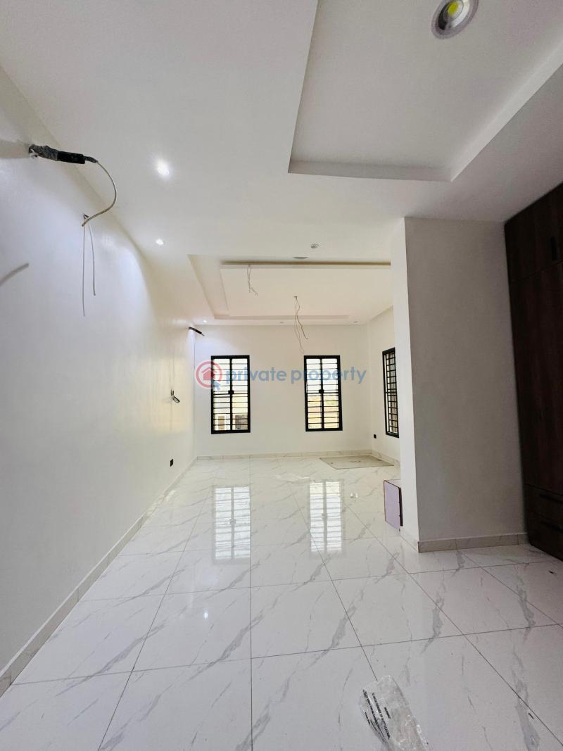5 bedroom Detached Duplex For Sale Omole Phase 1 Ojodu Lagos - 3
