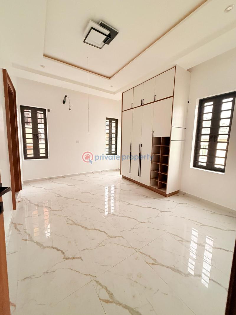 5 bedroom Detached Duplex For Sale Omole Phase 1 Ojodu Lagos - 1
