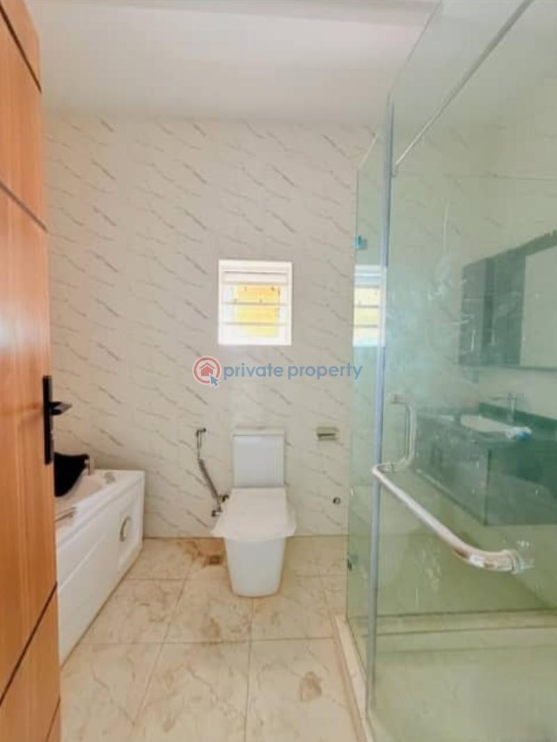 5 bedroom Detached Duplex For Sale Magodo Gra Phase 2 Magodo GRA Phase 1 Ojodu Lagos - 1