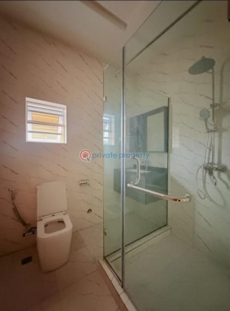 5 bedroom Detached Duplex For Sale Magodo Phase 2 Ojodu Lagos - 1