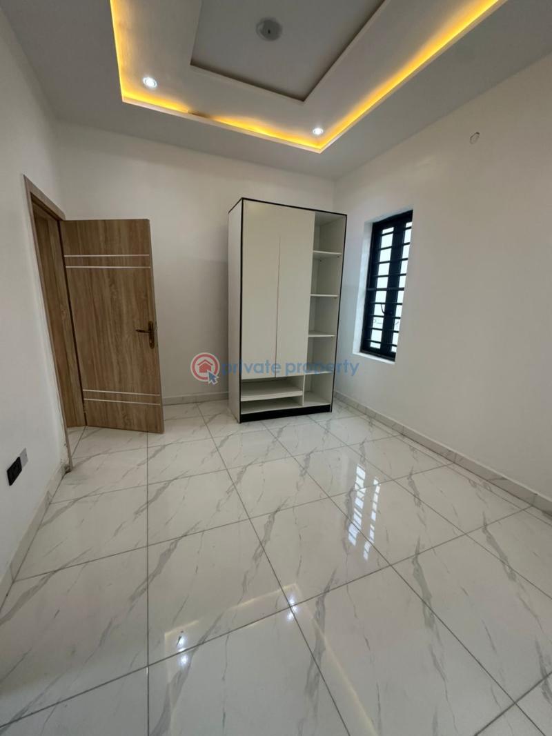 5 bedroom Semi detached Duplex For Sale Ologolo Lekki Lagos - 1