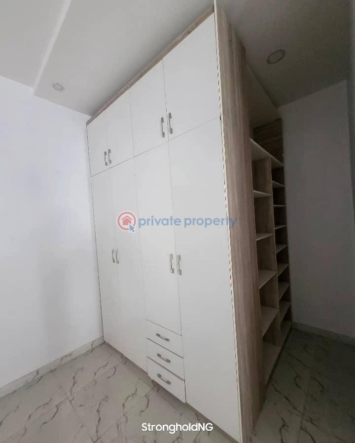 5 bedroom Semi detached Duplex For Sale Gbagada Lagos - 3