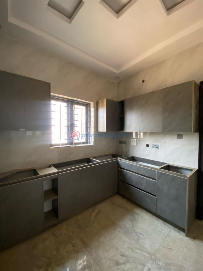 Newly built 5 bedroom terrace duplex - 6 5 bedroom Terraced Duplex For Sale Durumi Districts Durumi Abuja Phase 2  - 6