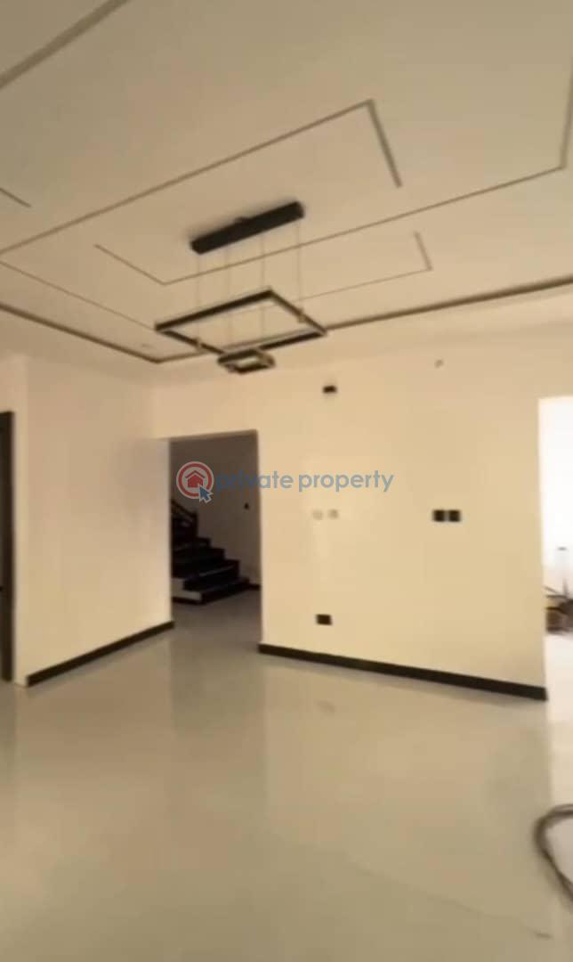 5 bedroom Detached Duplex For Sale Wtc Estate Enugu Area  - 4