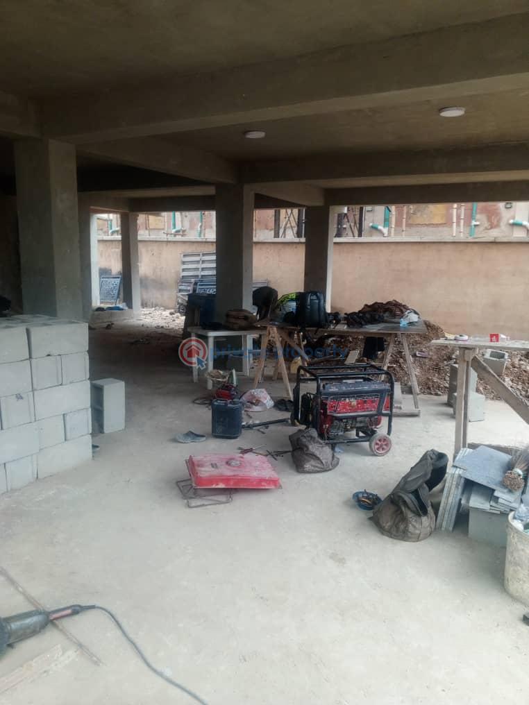 3 bedroom Block Of Flats For Sale Gbagada Lagos - 11