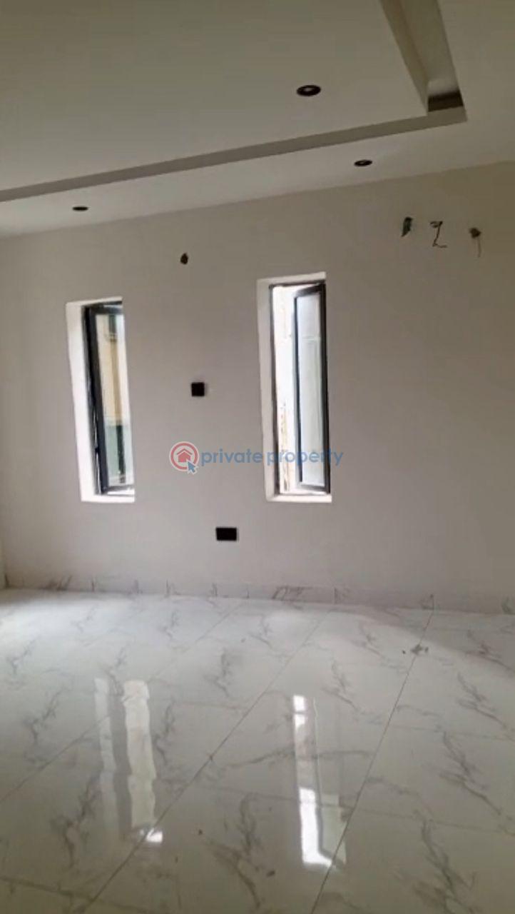 3 bedroom Block Of Flats For Sale Medina Estate Gbagada Lagos - 4