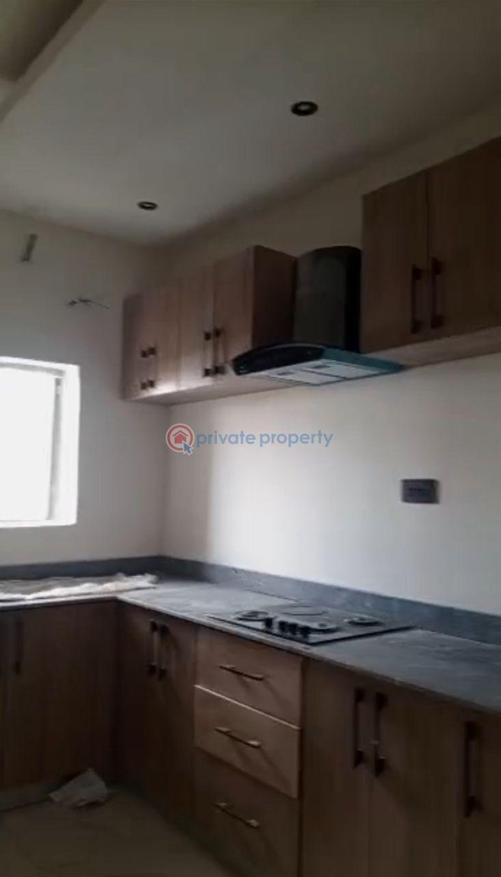 3 bedroom Block Of Flats For Sale Medina Estate Gbagada Lagos - 2