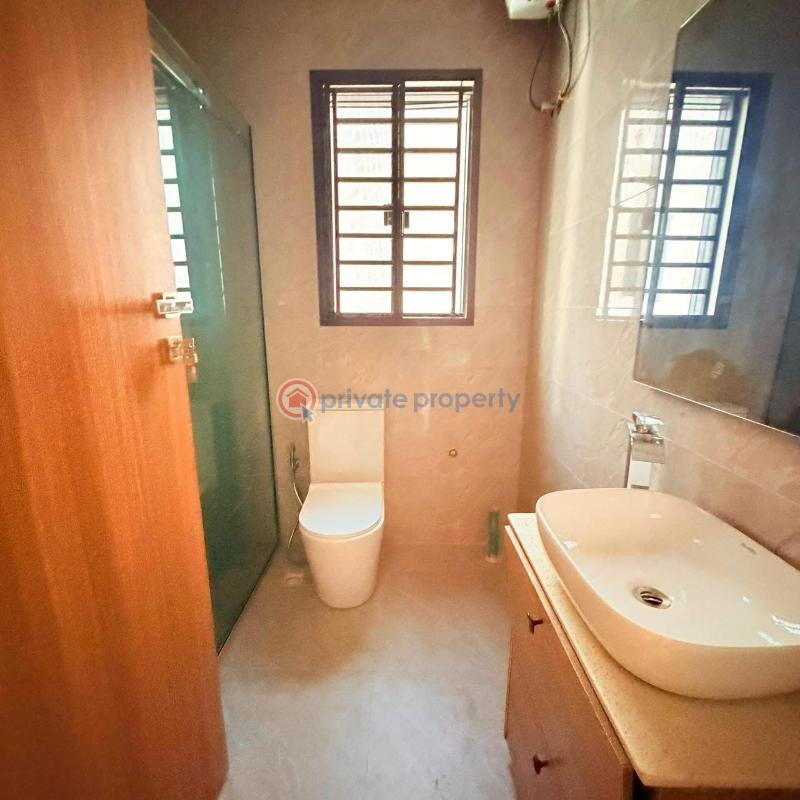 5 bedroom Detached Duplex For Sale Omole Phase 1 Ikeja Lagos - 3