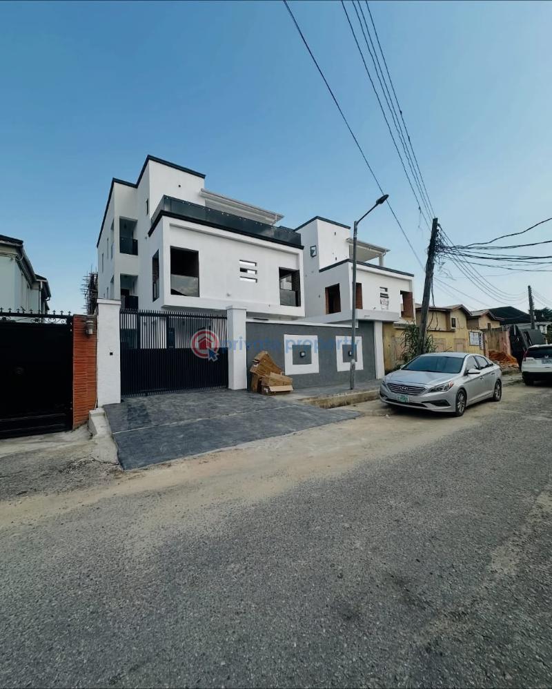 5 bedroom Detached Duplex For Sale Magodo Phase Gra 2 Magodo Kosofe/Ikosi Lagos - 1
