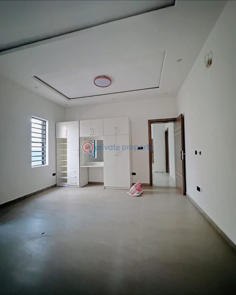 5 bedroom Detached Duplex For Sale Magodo Phase Gra 2 Magodo Kosofe/Ikosi Lagos - 2