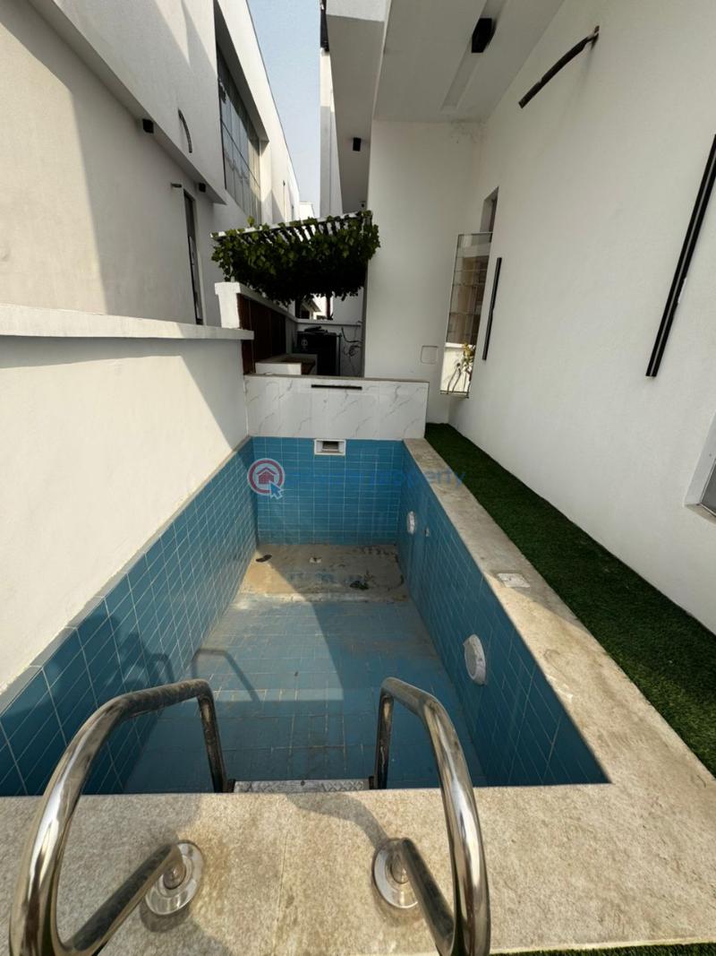 Newly built 5bedroom fully detached duplex - 10 5 bedroom Detached Duplex For Sale Chevron Drive Lekki Lagos - 10