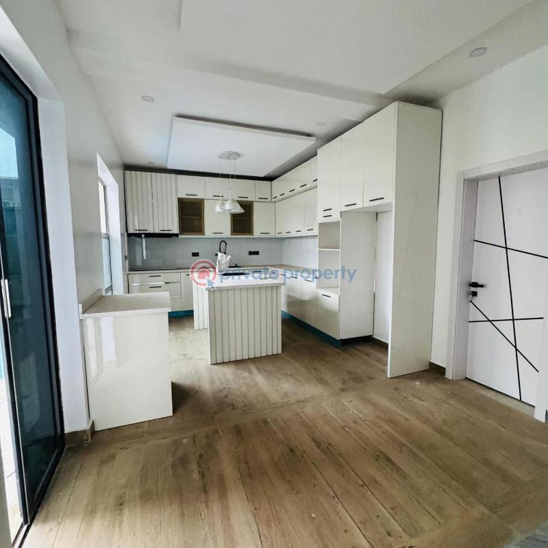 5 bedroom Detached Duplex For Sale By Ikeja Gra Maryland Lagos - 0