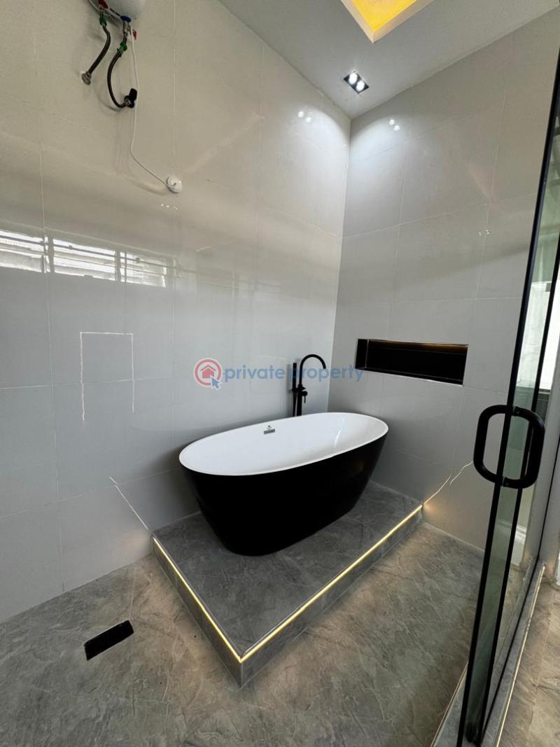 Newly built 5bedroom fully detached duplex - 5 5 bedroom Detached Duplex For Sale Osapa London Lekki Lagos - 5