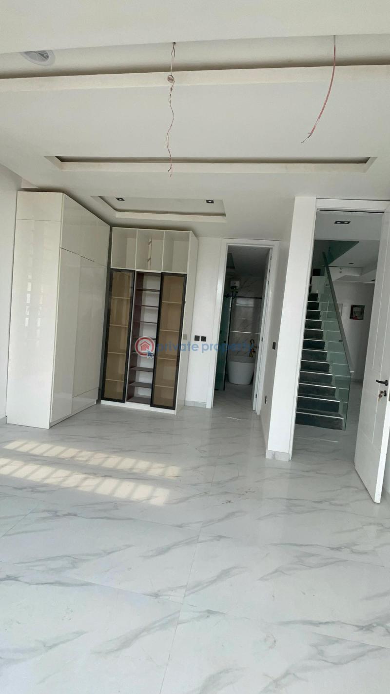 5 bedroom Detached Duplex For Sale In Save And Gated Estate Ologolo Lekki Lagos - 6