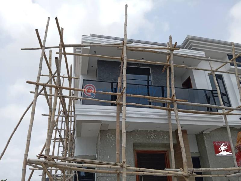 5 bedroom Semi detached Duplex For Sale Mayfair Gardens Estate Awoyaya Ajah Lagos - 15