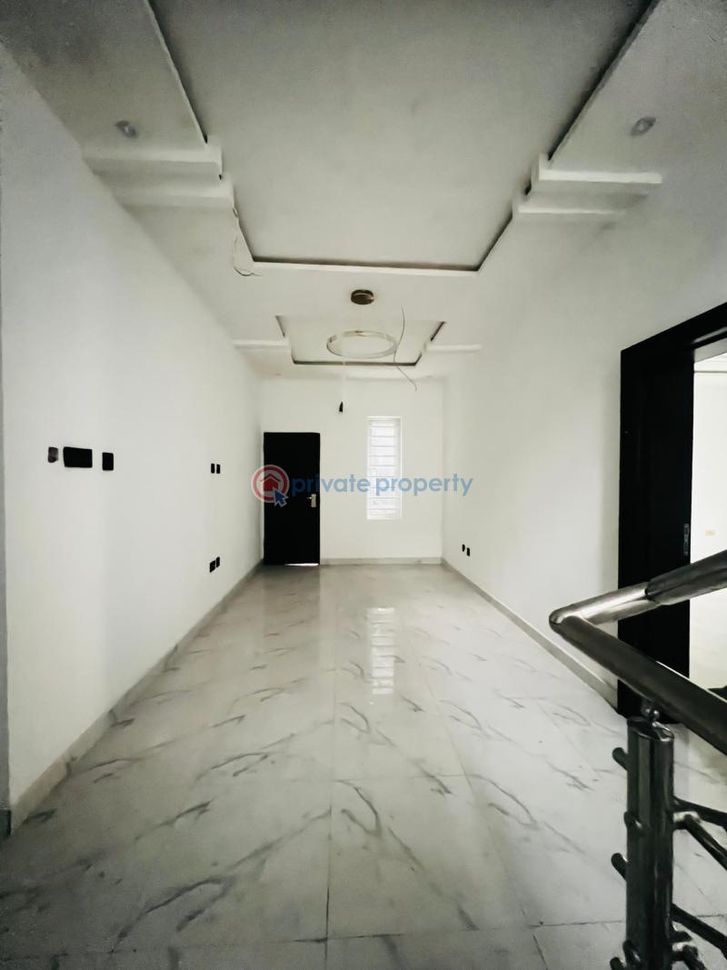 6 bedroom Detached Duplex For Sale Magodo GRA Phase 1 Ojodu Lagos - 1