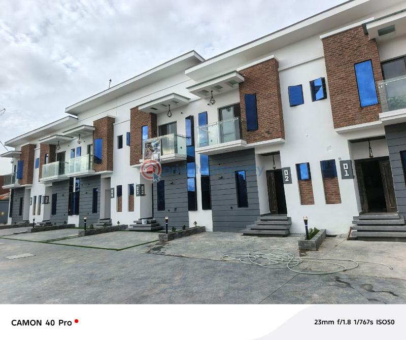 10 bedroom Duplex For Sale Igando Ikotun/Igando Lagos - 8