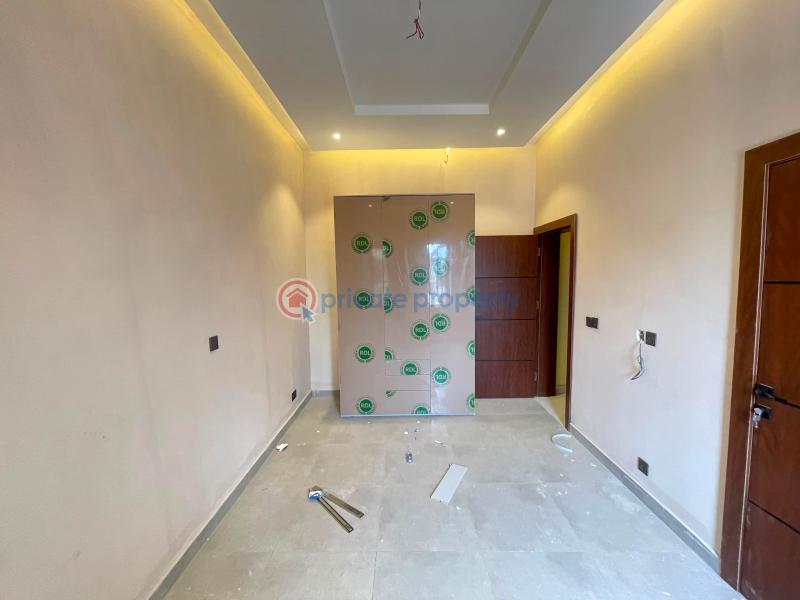 3 bedroom Flat & Apartment For Sale Off Pedro Rd, By Charly Boy Bus Stop Gbagada Phase 2 Lagos - 2