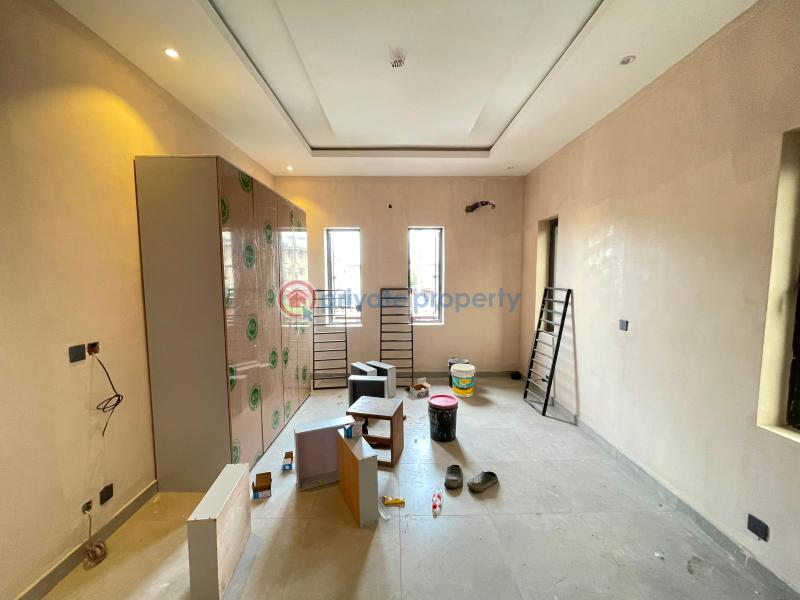 3 bedroom Flat & Apartment For Sale Off Pedro Rd, By Charly Boy Bus Stop Gbagada Phase 2 Lagos - 3