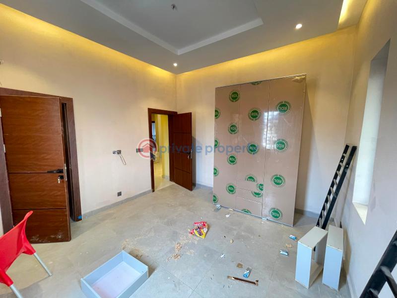 3 bedroom Flat & Apartment For Sale Off Pedro Rd, By Charly Boy Bus Stop Gbagada Phase 2 Lagos - 7