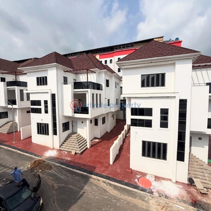 6 bedroom Detached Duplex For Sale Guzape Abuja Phase 1  - 1