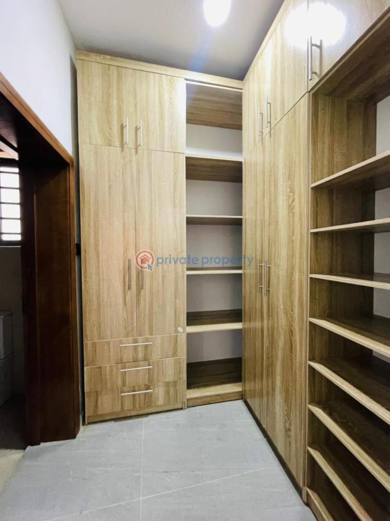 7 bedroom Detached Duplex For Sale Magodo GRA Phase 2 Kosofe/Ikosi Lagos - 3