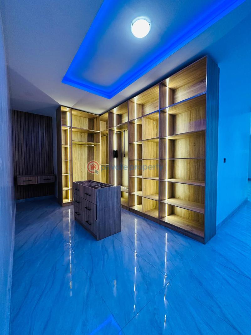 7 bedroom Detached Duplex For Sale Magodo GRA Phase 2 Kosofe/Ikosi Lagos - 1