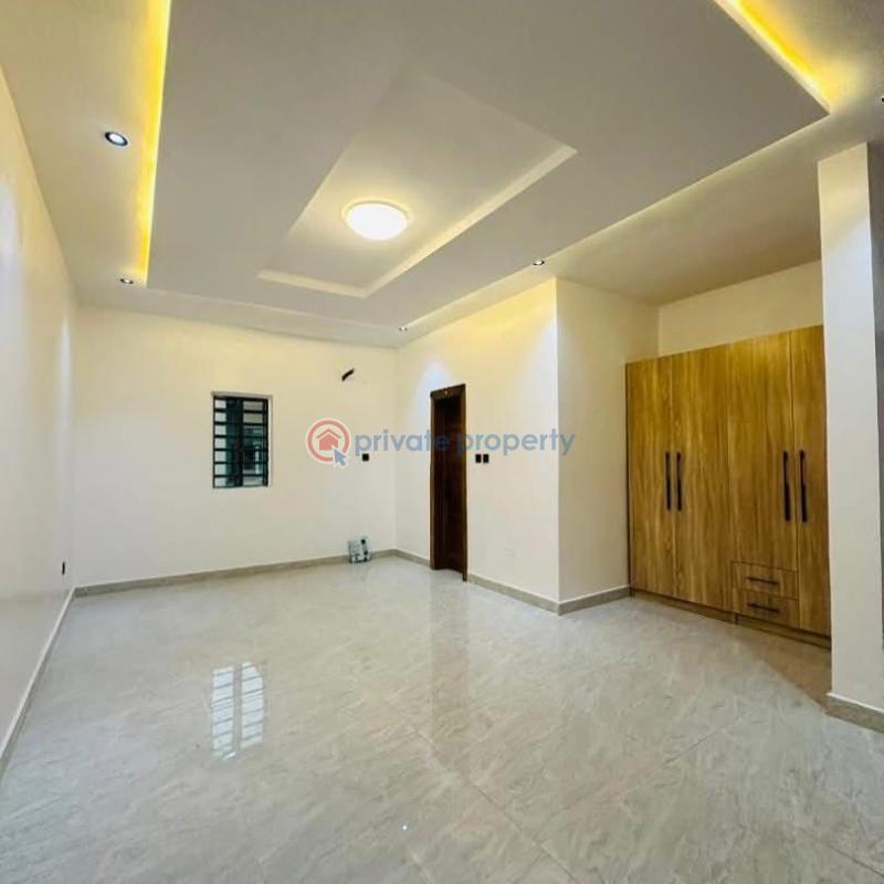 7 bedroom Detached Duplex For Sale Magodo Phase 2 Gra Magodo GRA Phase 2 Kosofe/Ikosi Lagos - 5