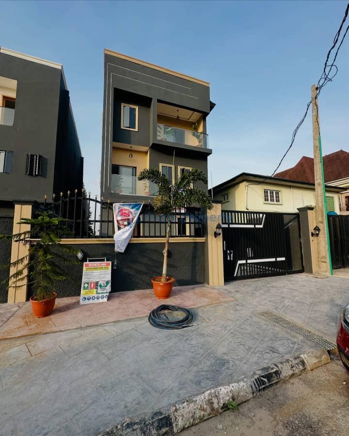 7 bedroom Detached Duplex For Sale Magodo Phase 2 Kosofe/Ikosi Lagos - 2