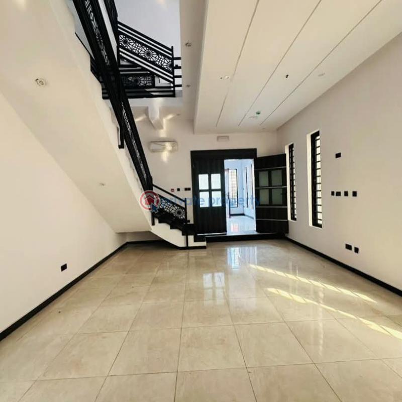 7 bedroom Detached Duplex For Sale Magodo Phase 2 Magodo GRA Phase 2 Kosofe/Ikosi Lagos - 3