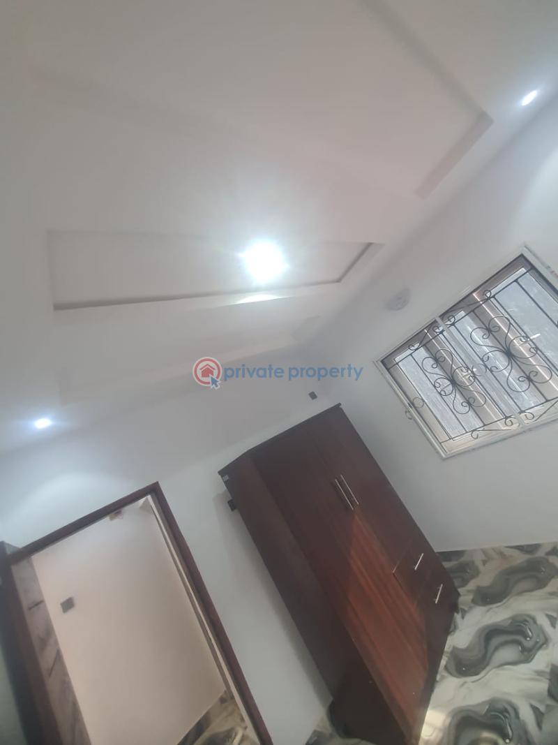 1 bedroom Block Of Flats For Rent Golden Palace Elebu 1mins To Akala Express Akala Express Ibadan Oyo - 4