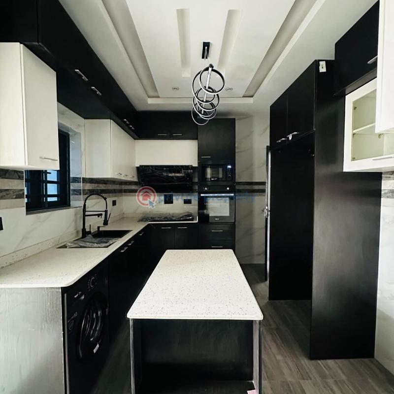 3 bedroom Flat & Apartment For Sale Maryland Lagos - 0