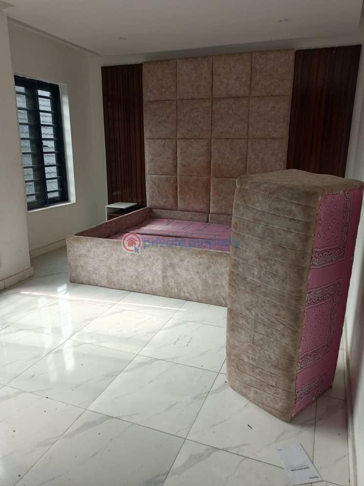 2 bedroom Block Of Flats For Rent Apple Ologolo Lekki Lagos - 5