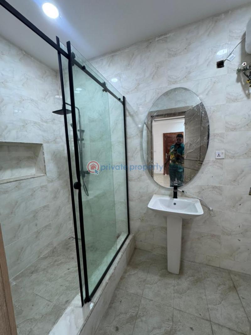 2 bedroom Block Of Flats For Rent Periwinkle Estate By Freedom Way Lekki Phase 1 Lagos - 19