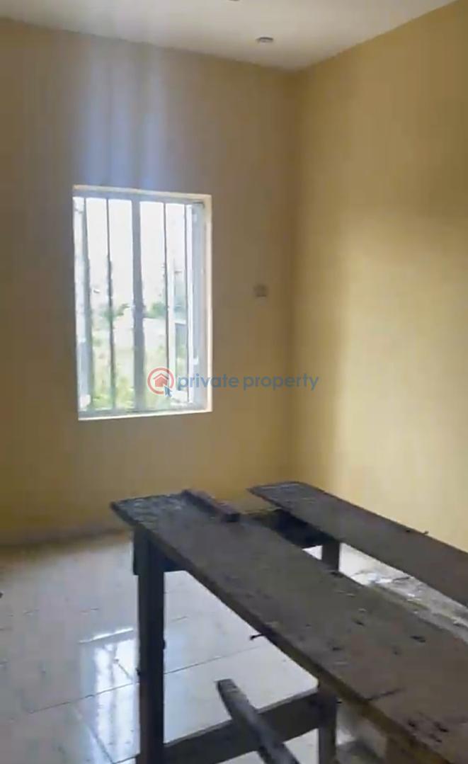 2 bedroom Flat & Apartment For Rent University View Estate Olonkonla Ajah Lagos - 9