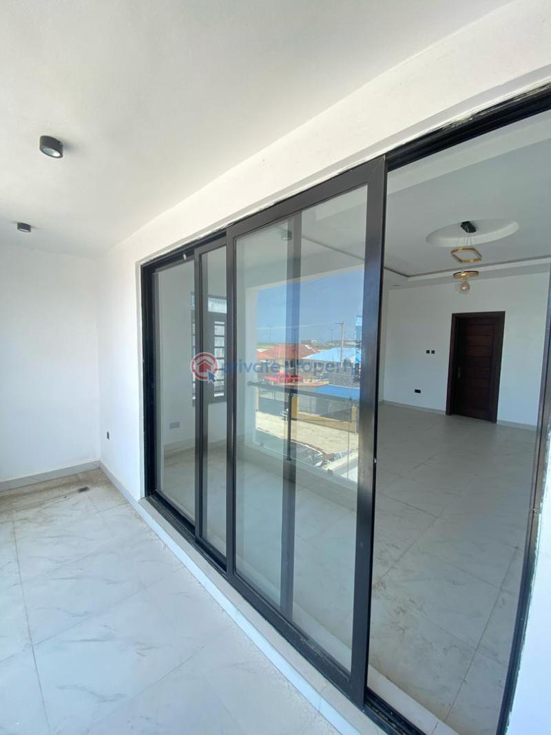 4 bedroom Semi detached Duplex For Sale Ologolo Lekki Lagos - 20
