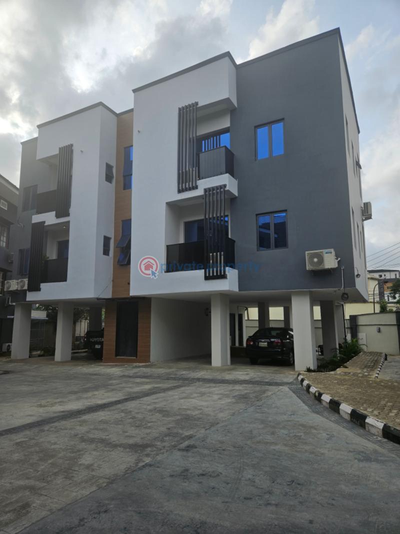 2 bedroom Block Of Flats For Sale Shonny Highway Shonibare Estate Maryland Lagos - 0