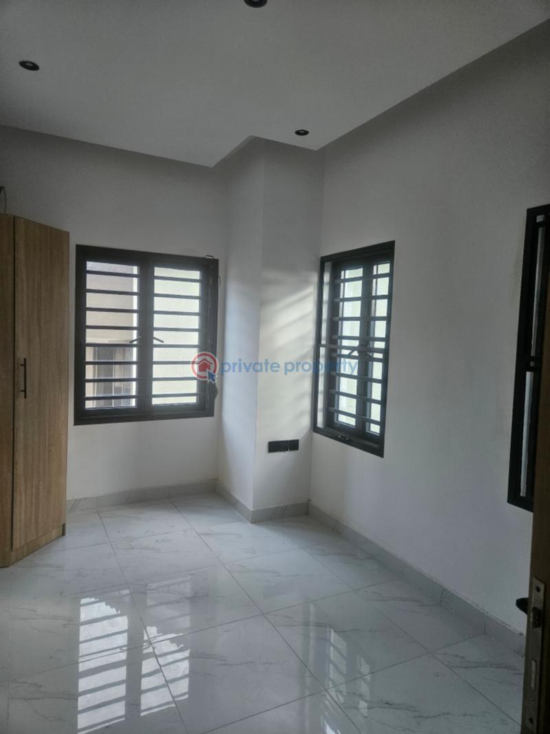 2 bedroom Block Of Flats For Sale Shonny Highway Shonibare Estate Maryland Lagos - 10