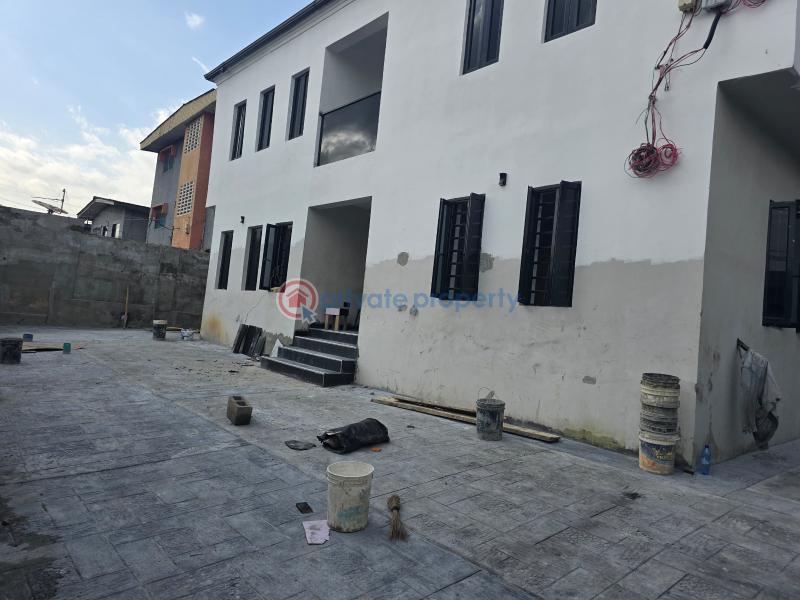 3 bedroom Block Of Flats For Sale Ifako Gbagada Lagos - 0