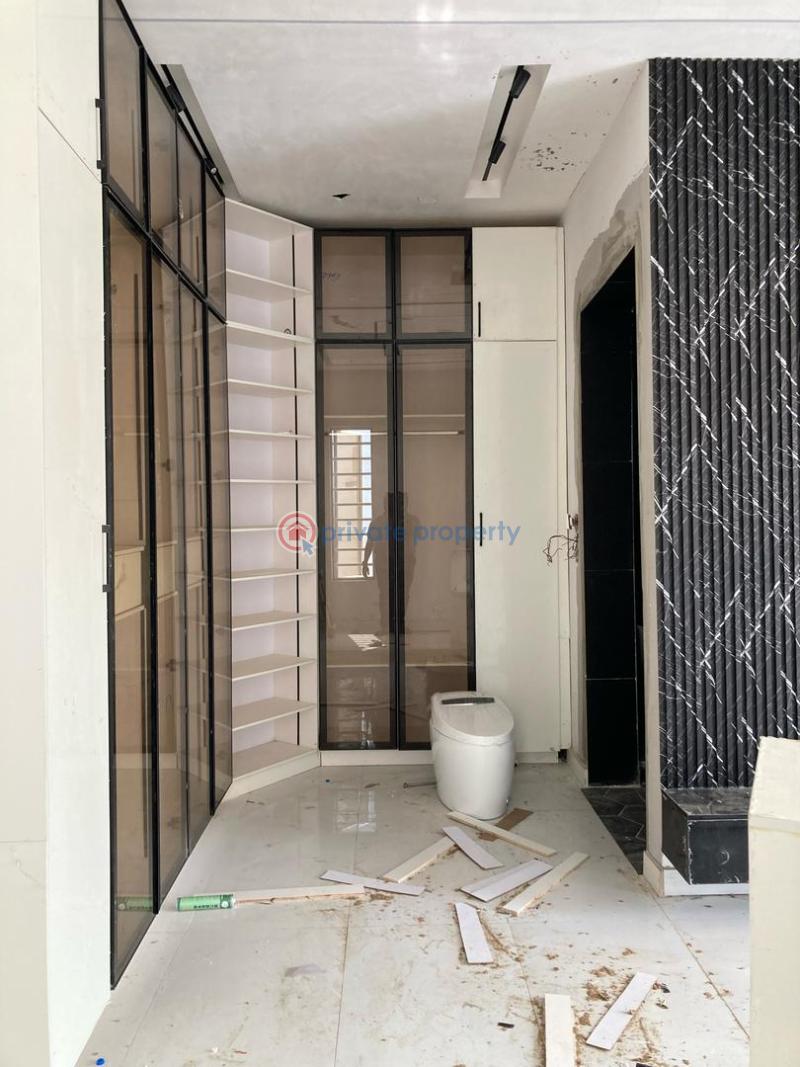 5 bedroom Detached Duplex For Sale Ologolo Lekki Lagos - 15